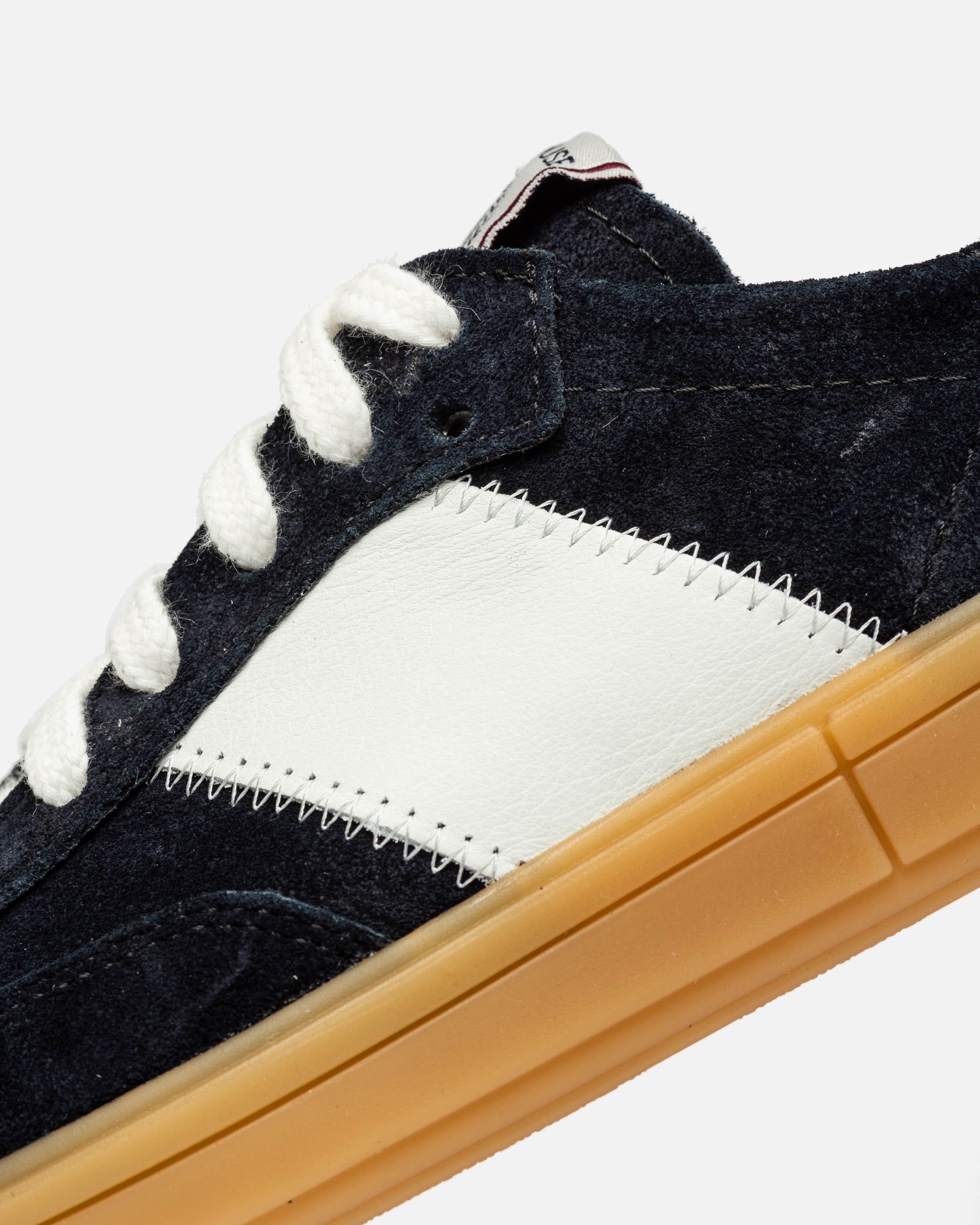 Sneaker Nil en gamuza