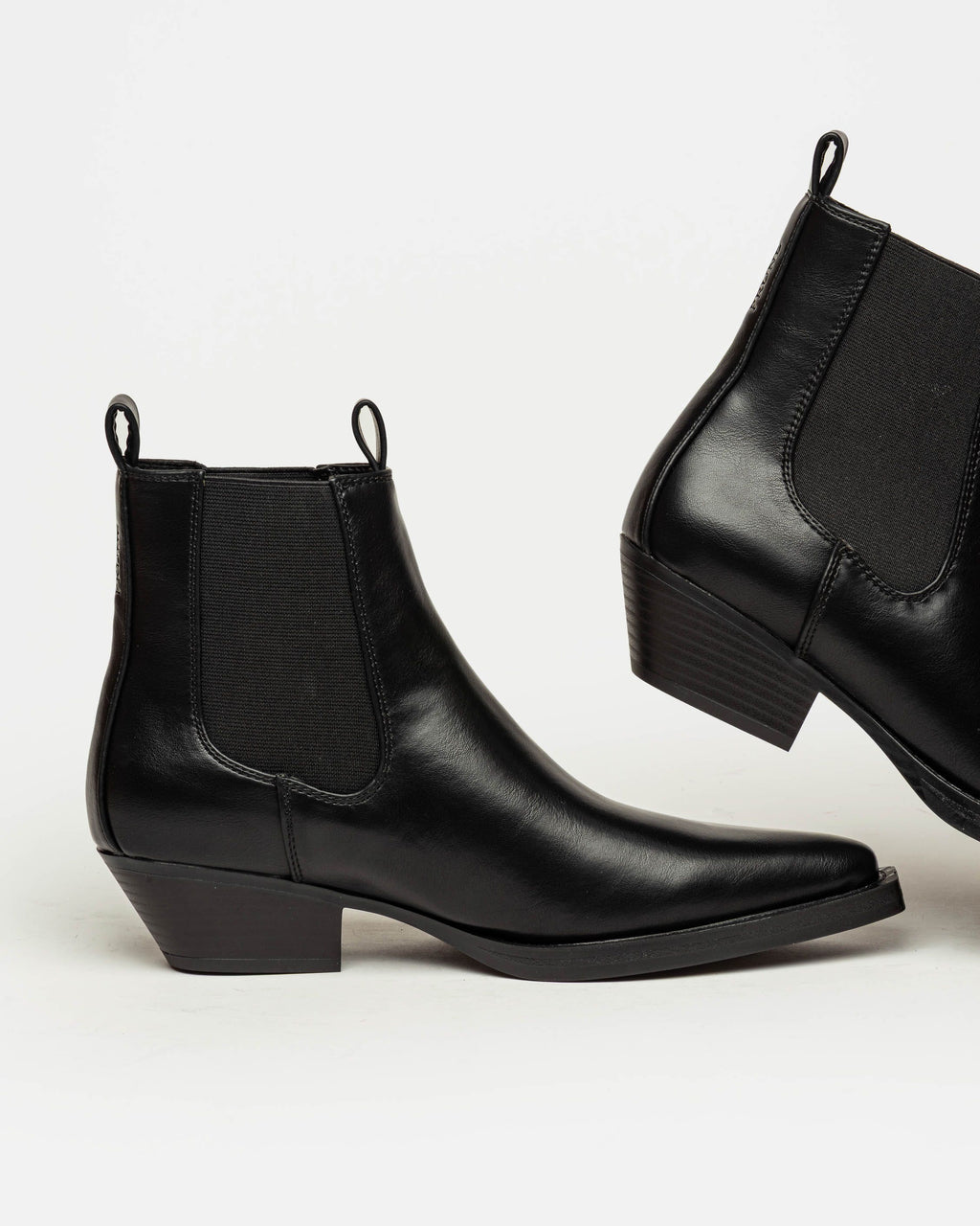 Bota caña baja Jolene en efecto cuero