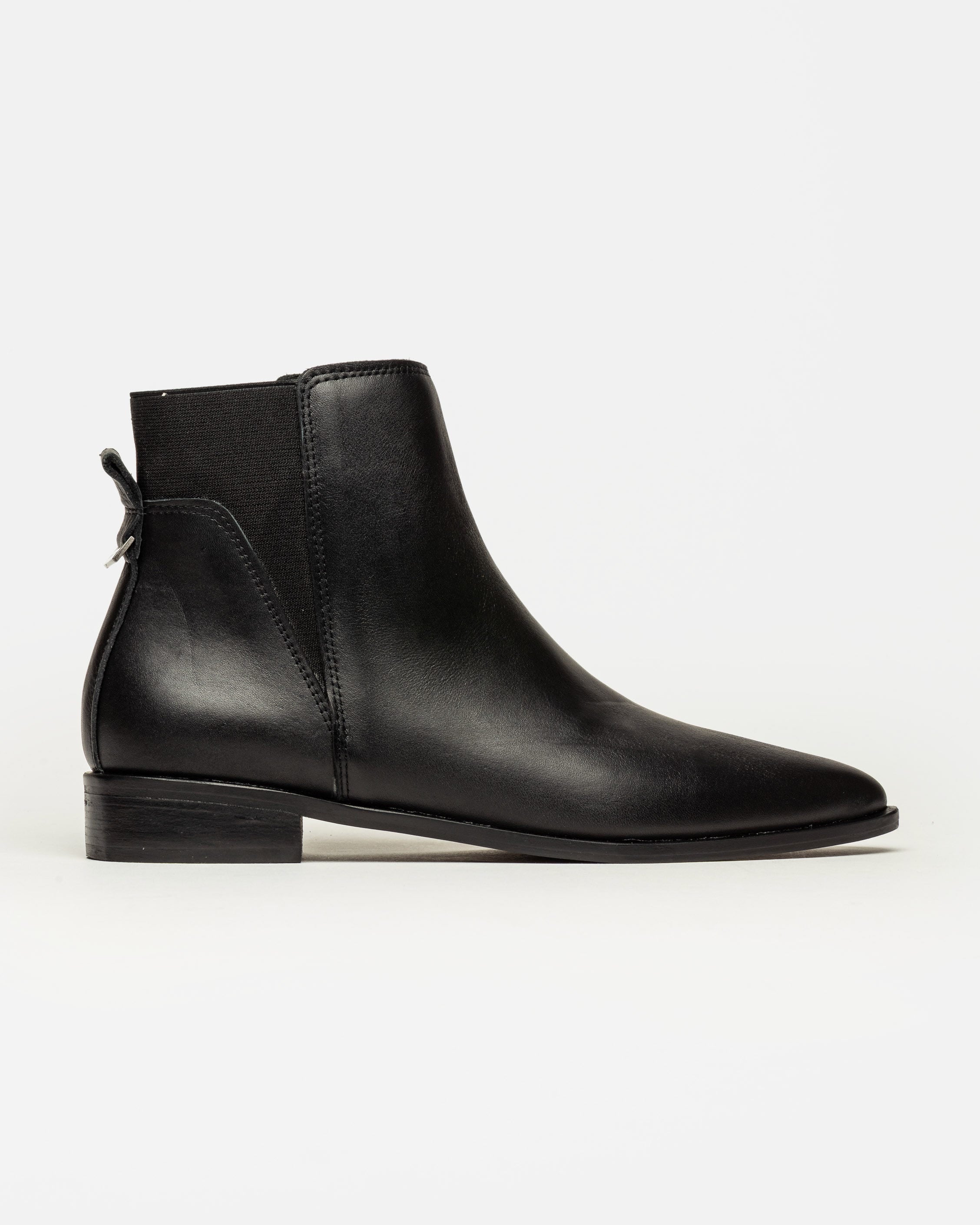 Bota caña baja Samy en cuero liso
