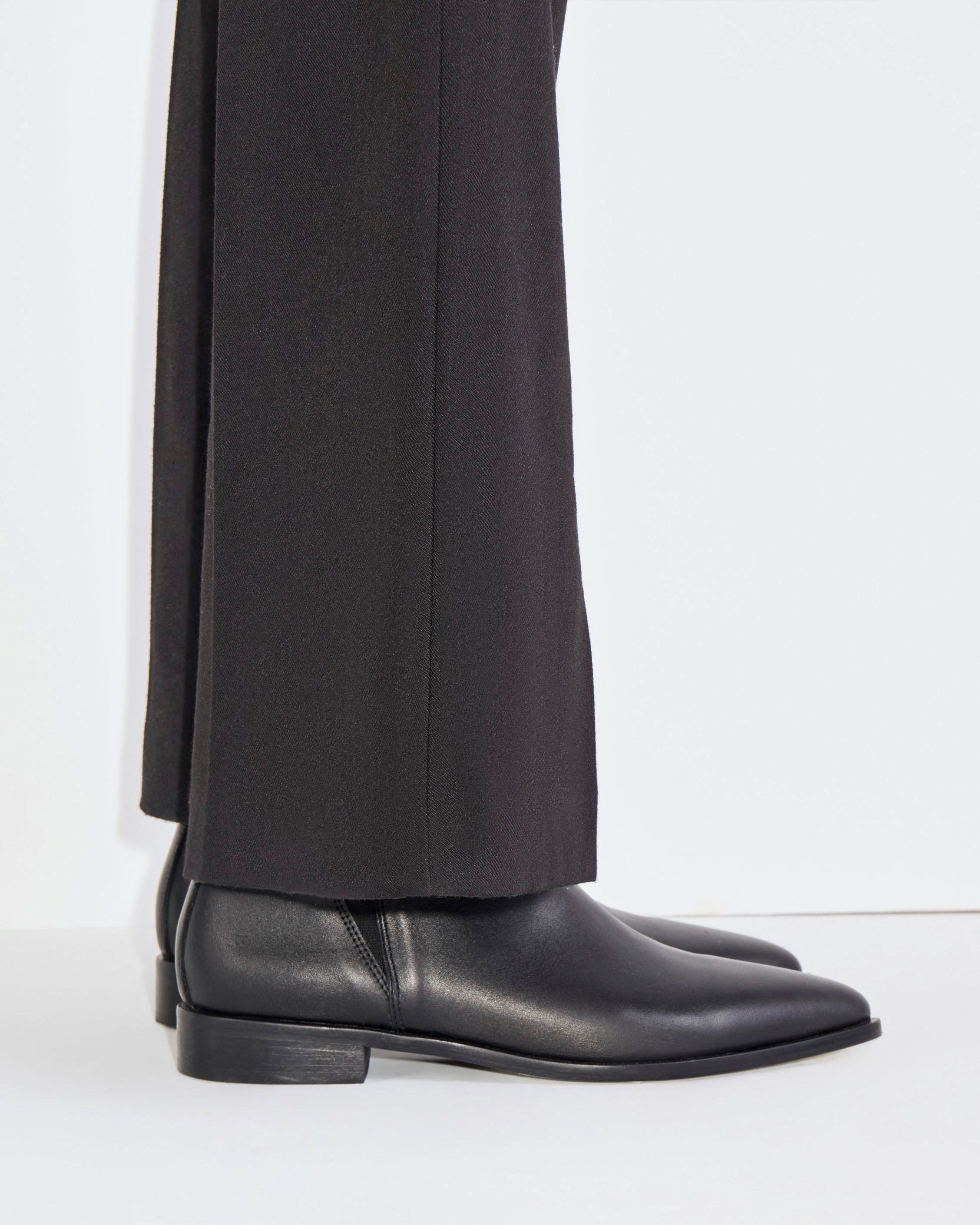 Bota caña baja Samy en cuero liso