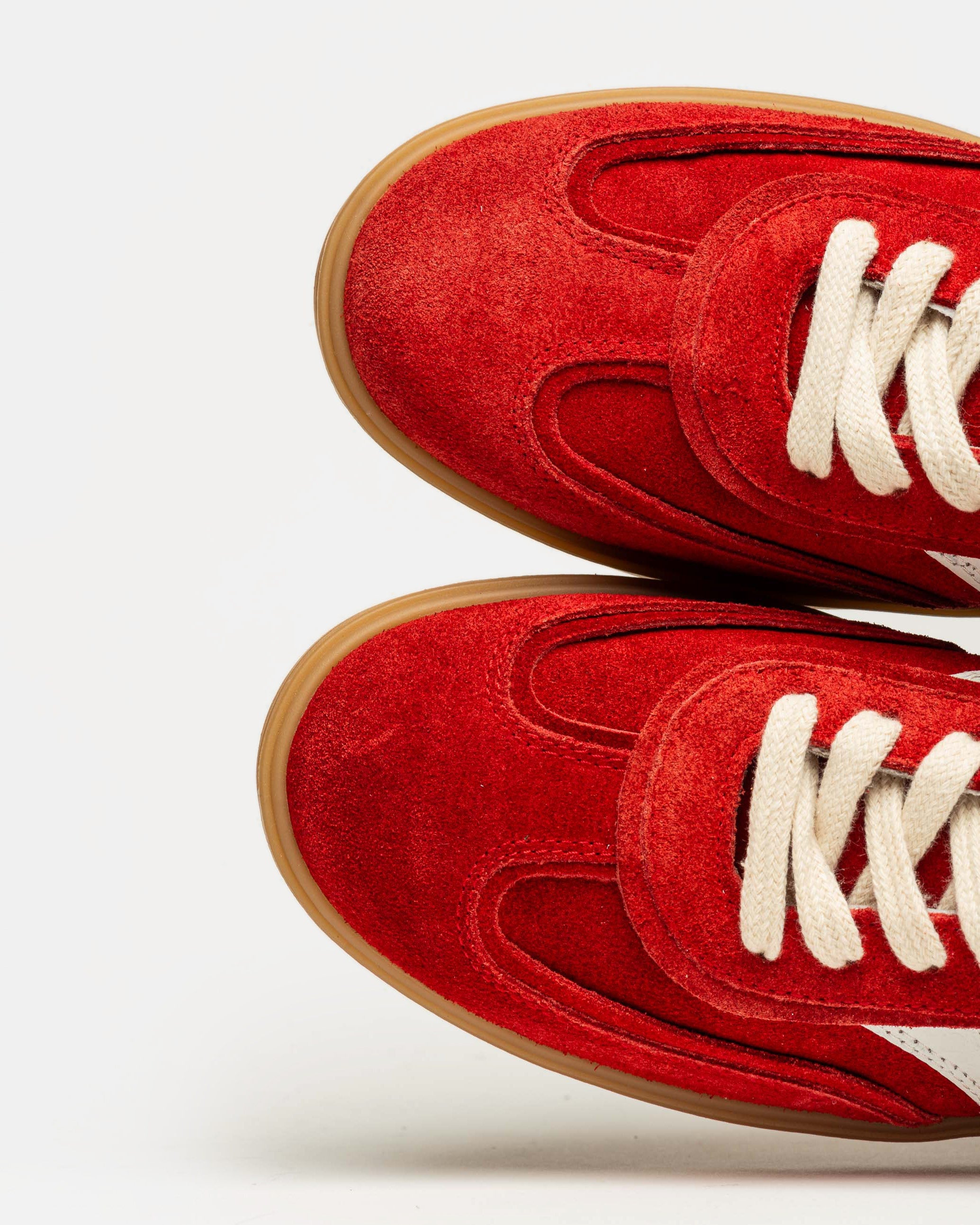 Sneaker Joy en gamuza