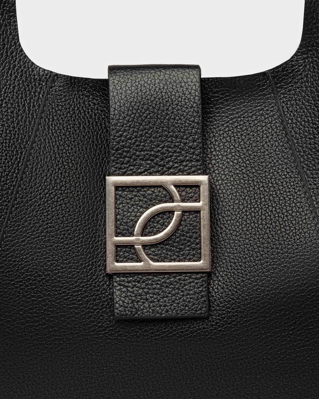 Bolso Signature en cuero graneado