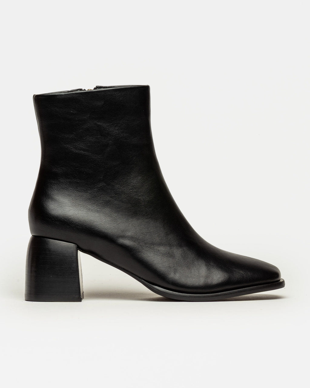 Bota caña media Lucien en efecto cuero