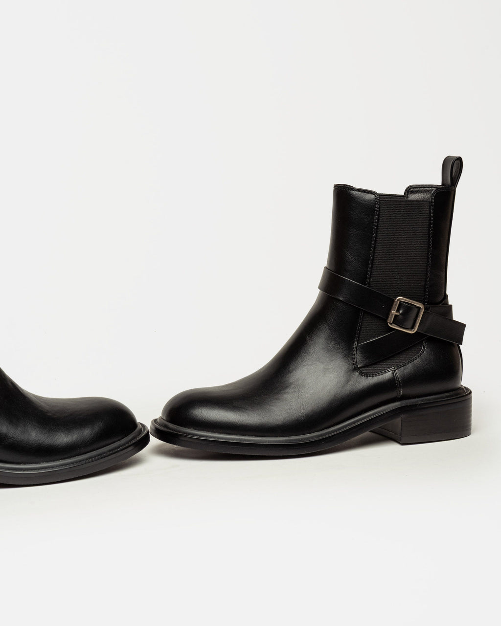 Bota caña media York en efecto cuero